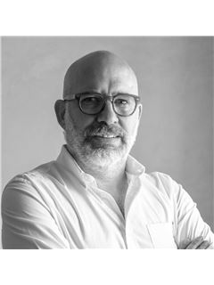 MAURICIO  ROMANDIA CREEL - RE/MAX Cabo Sanctuary