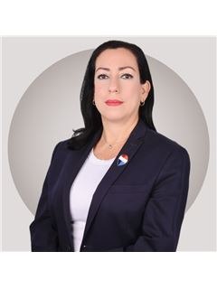 Leticia Mora - RE/MAX SI