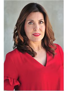Diana  Martinez  - RE/MAX Cabo Sanctuary