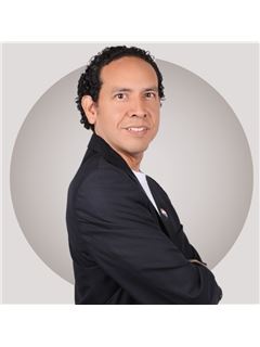 Juan Carlos Lopez - RE/MAX SI