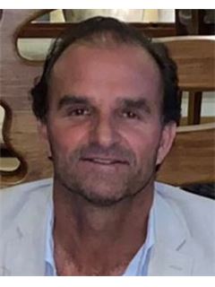 Broker/Owner - Iban Pedro García SanJuan Machado - RE/MAX Cabo Sanctuary