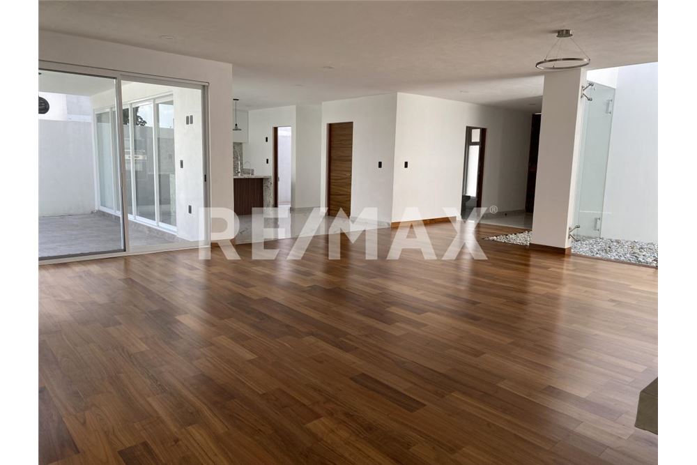 Residential - House - Querétaro, Mexico - Mexico - 2 - 1001065294-9