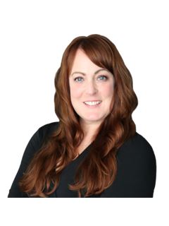 Kendra Holmes - RE/MAX Marketplace