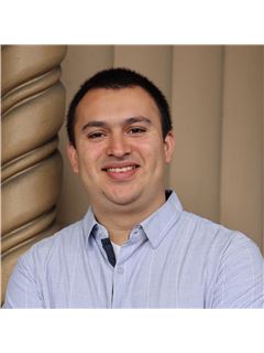 Erick Hernandez - RE/MAX Marketplace
