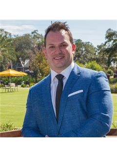 Frederick Alonzo Jr. - RE/MAX Champions
