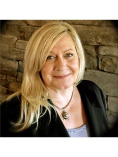 Lisa Borowitz - REMAX At Home – A Division of REMAX Prairie Realty