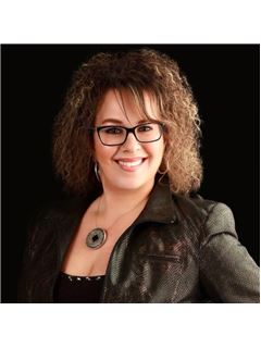 Wendi Lauren Neuman - RE/MAX Westcoast