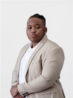 Associate - Oagile Mamabolo - RE/MAX Capital (Montana)