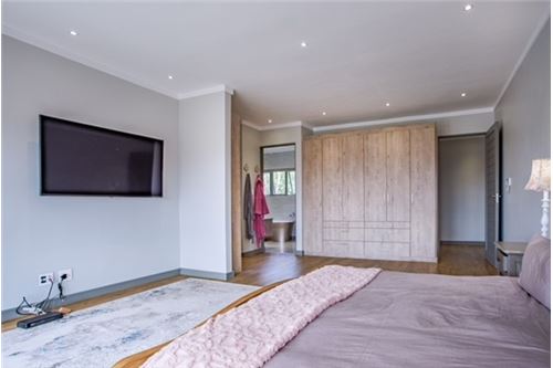 Residential - House - Waterkloof, Gauteng - South Africa - 47 - 1031414150-79