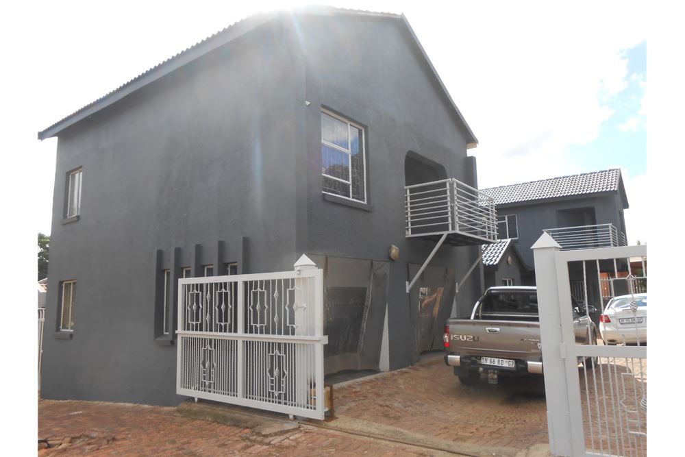 Residential - House - Eersterust, Gauteng - South Africa - 3 - 1031414129-89