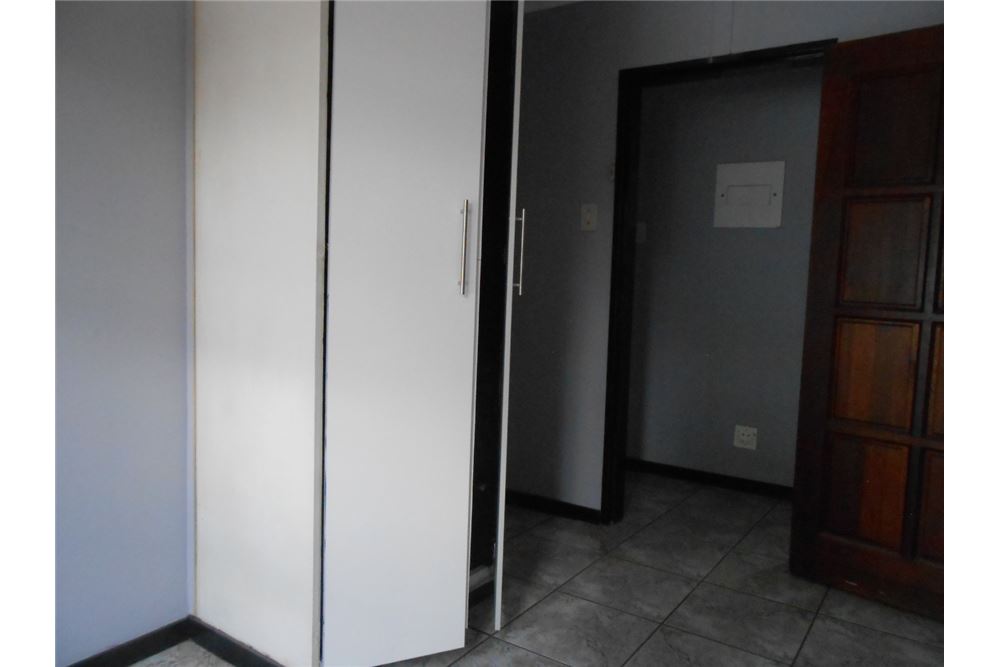 Residential - House - Eersterust, Gauteng - South Africa - 15 - 1031414129-89