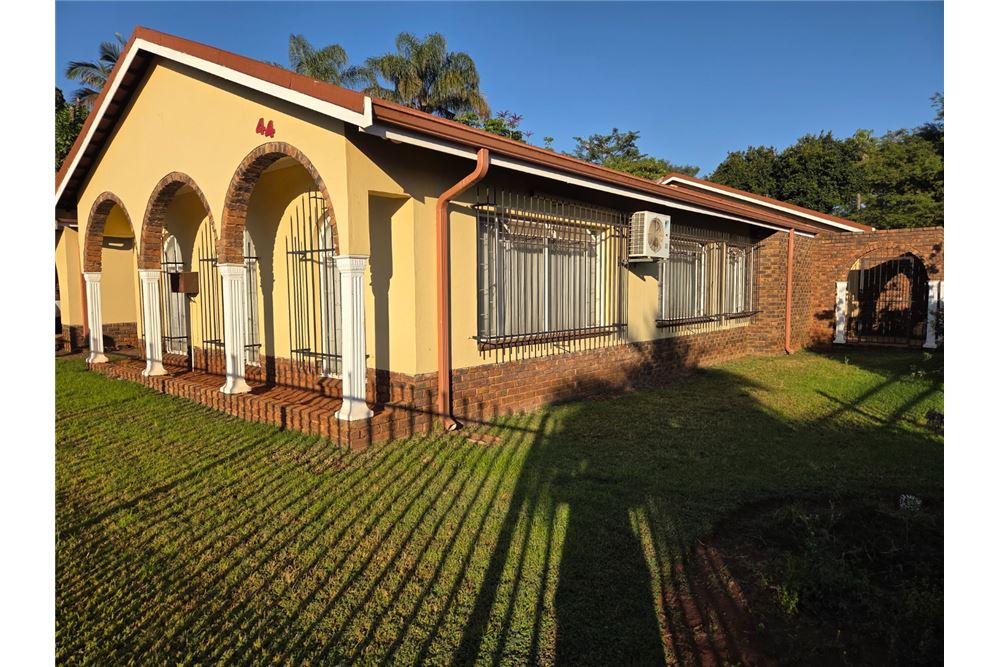 Residential - House - Theresapark, Gauteng - South Africa - 2 - 1031414013-134