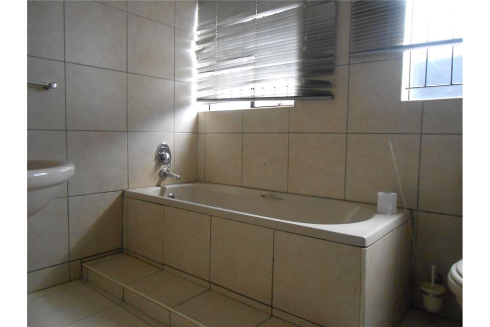 Residential - House - Eersterust, Gauteng - South Africa - 19 - 1031414129-89