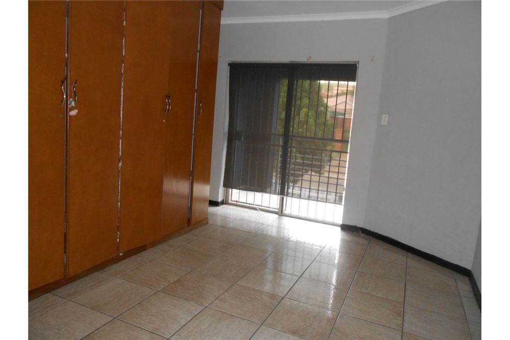 Residential - House - Eersterust, Gauteng - South Africa - 22 - 1031414129-89