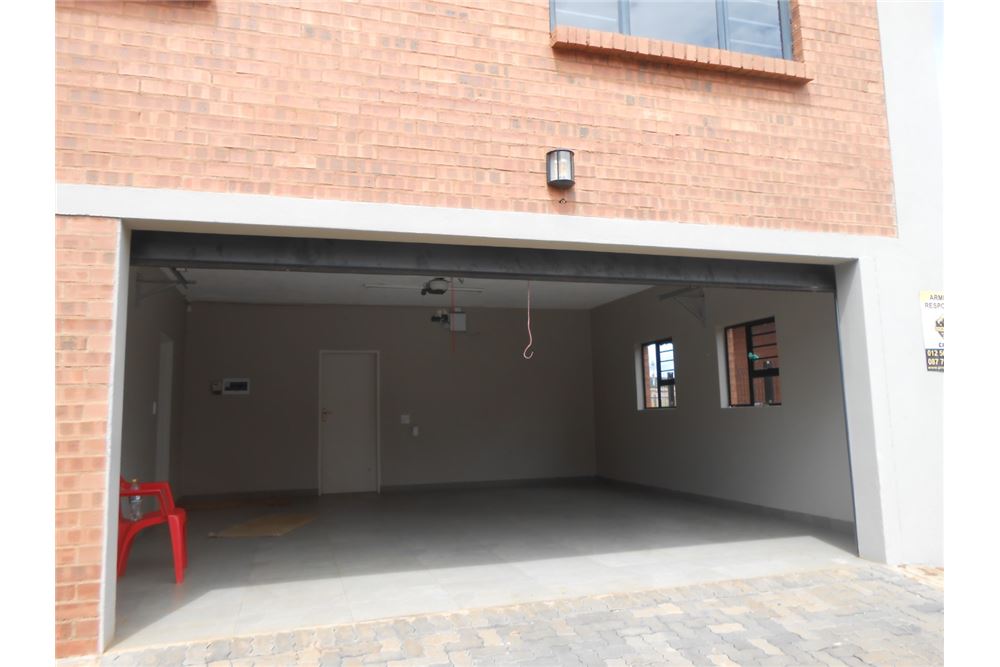 Residential - Townhouse - Montana, Gauteng - South Africa - 5 - 1031414129-86