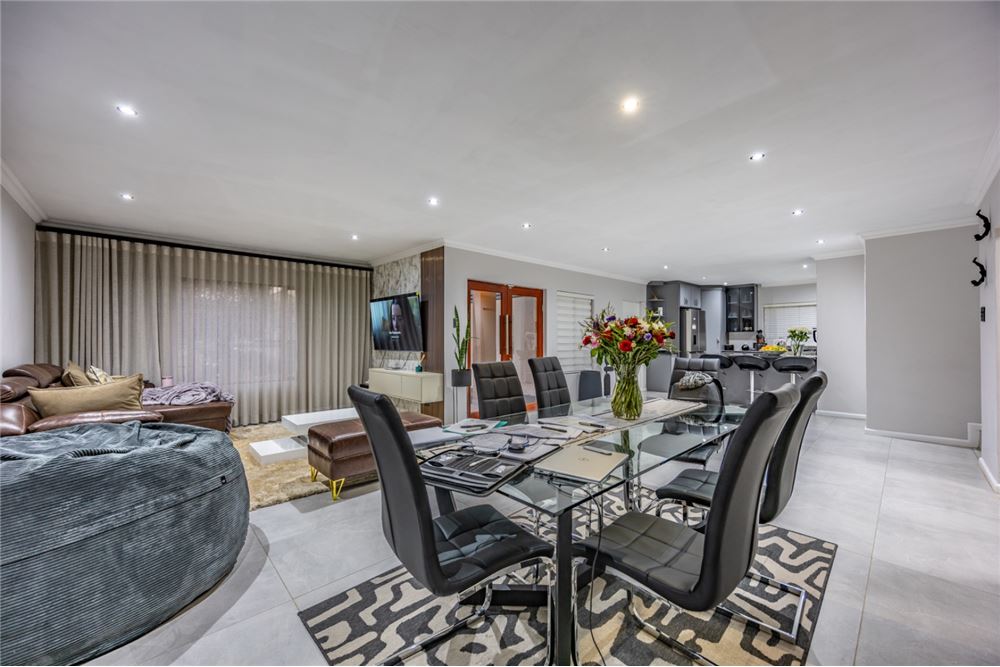 Residential - House - Willow Acres Estate, Gauteng - South Africa - 4 - 1031414150-99