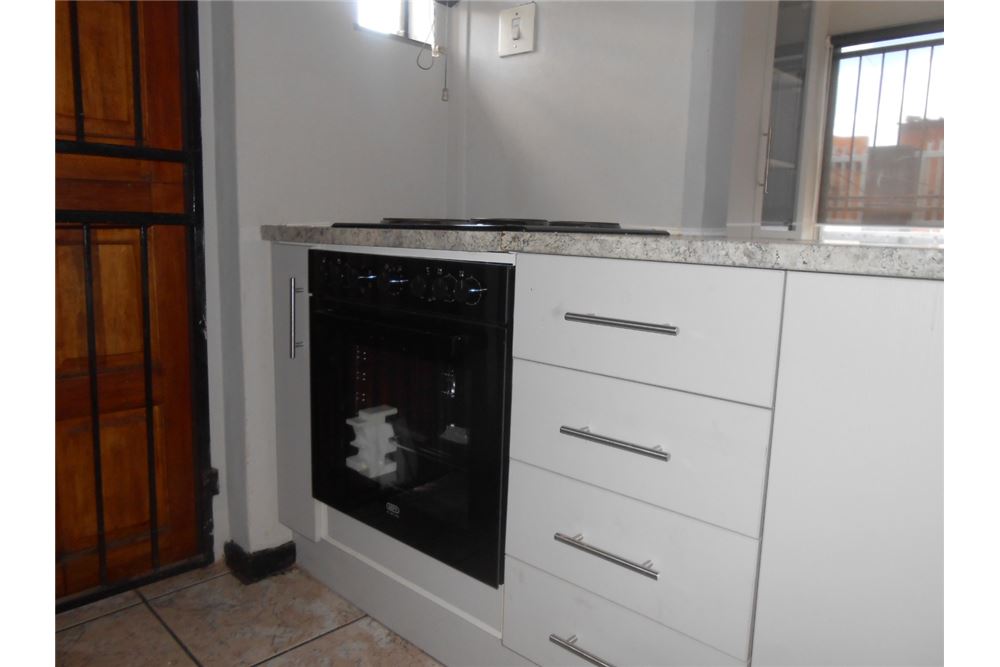 Residential - House - Eersterust, Gauteng - South Africa - 13 - 1031414129-89