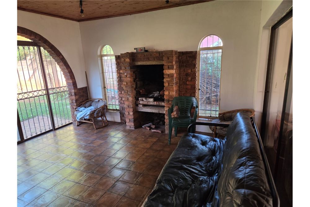 Residential - House - Theresapark, Gauteng - South Africa - 34 - 1031414013-134