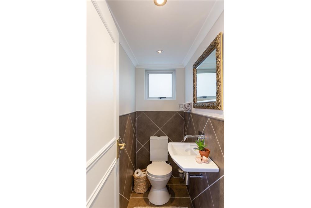 Residential - House - Camps Bay, Western Cape - South Africa - 34 - 1031426029-42