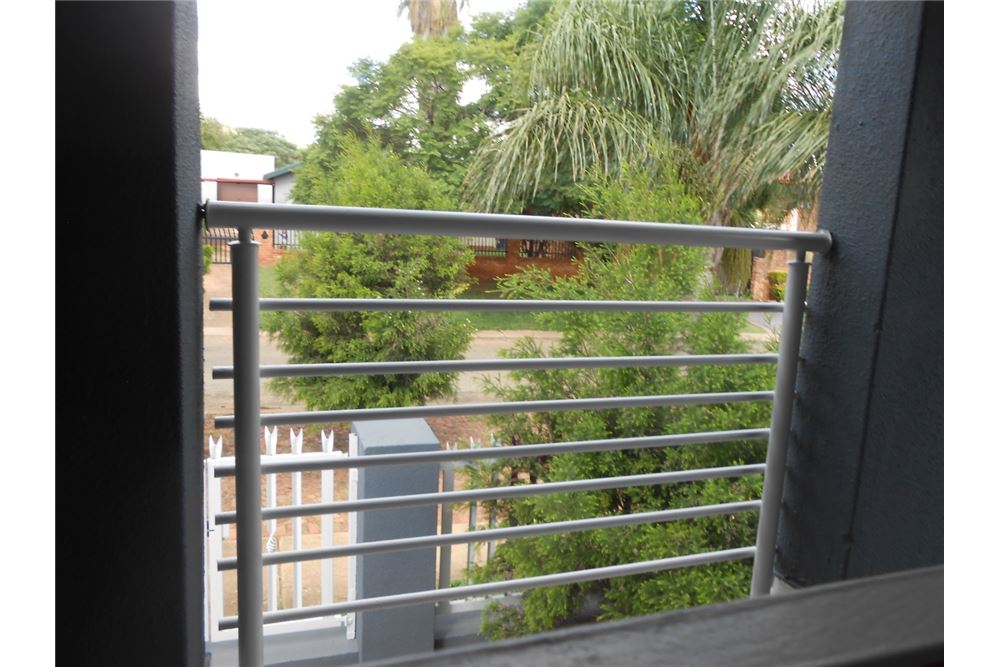 Residential - House - Eersterust, Gauteng - South Africa - 26 - 1031414129-89