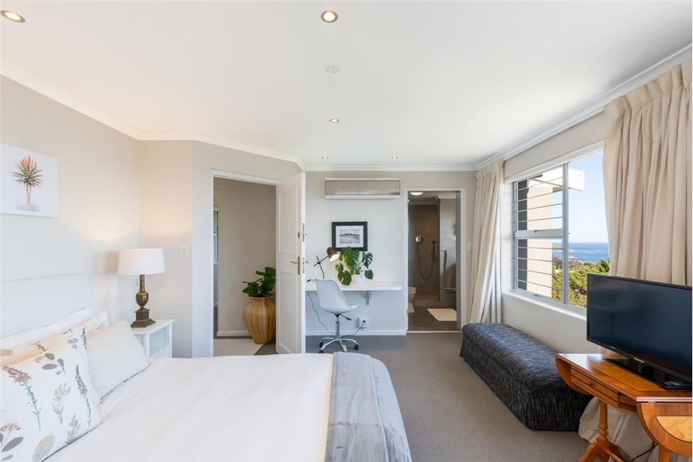 Residential - House - Camps Bay, Western Cape - South Africa - 14 - 1031426029-42