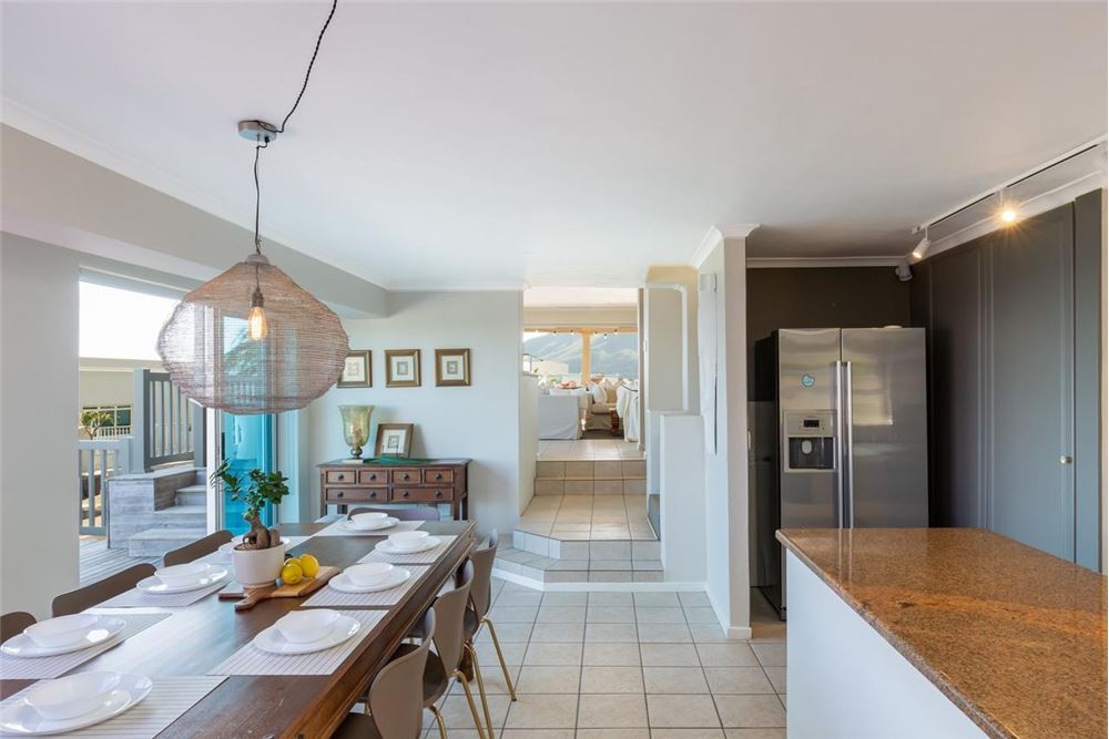 Residential - House - Camps Bay, Western Cape - South Africa - 25 - 1031426029-42
