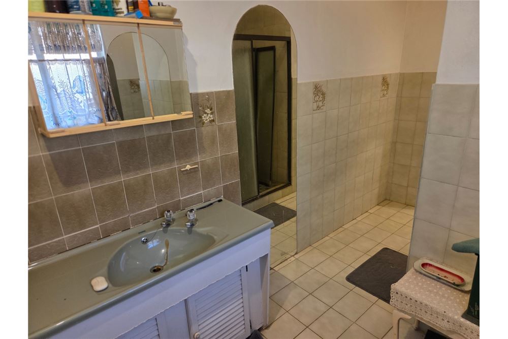 Residential - House - Theresapark, Gauteng - South Africa - 19 - 1031414013-134