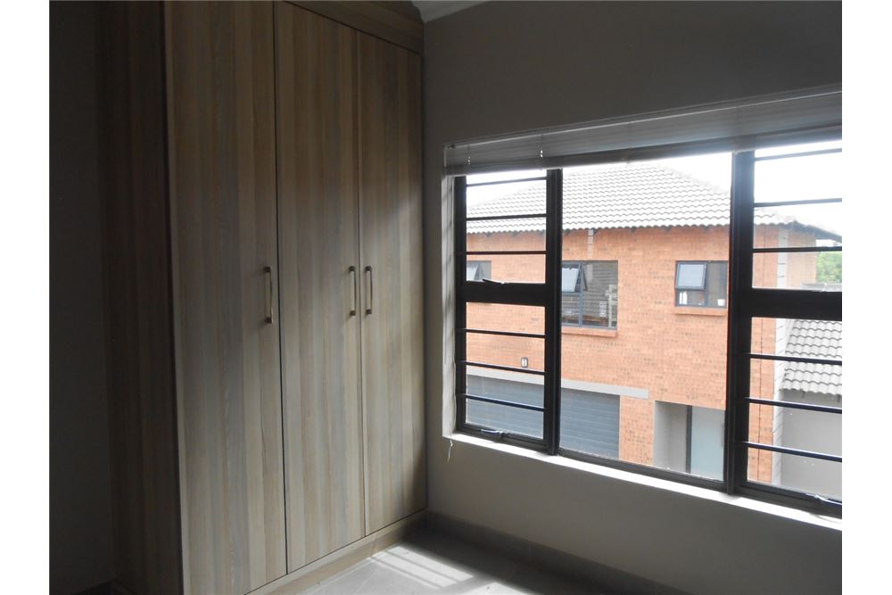 Residential - Townhouse - Montana, Gauteng - South Africa - 19 - 1031414129-86