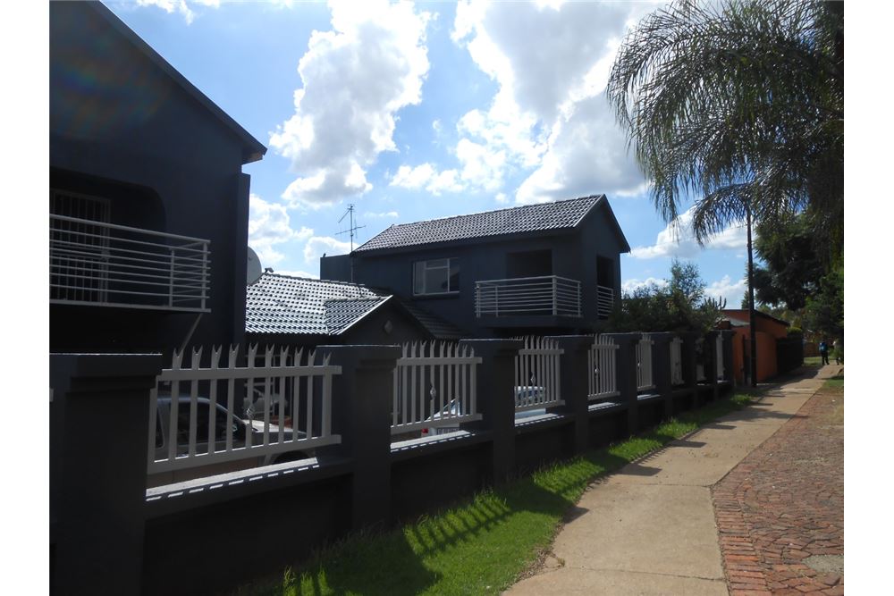 Residential - House - Eersterust, Gauteng - South Africa - 2 - 1031414129-89
