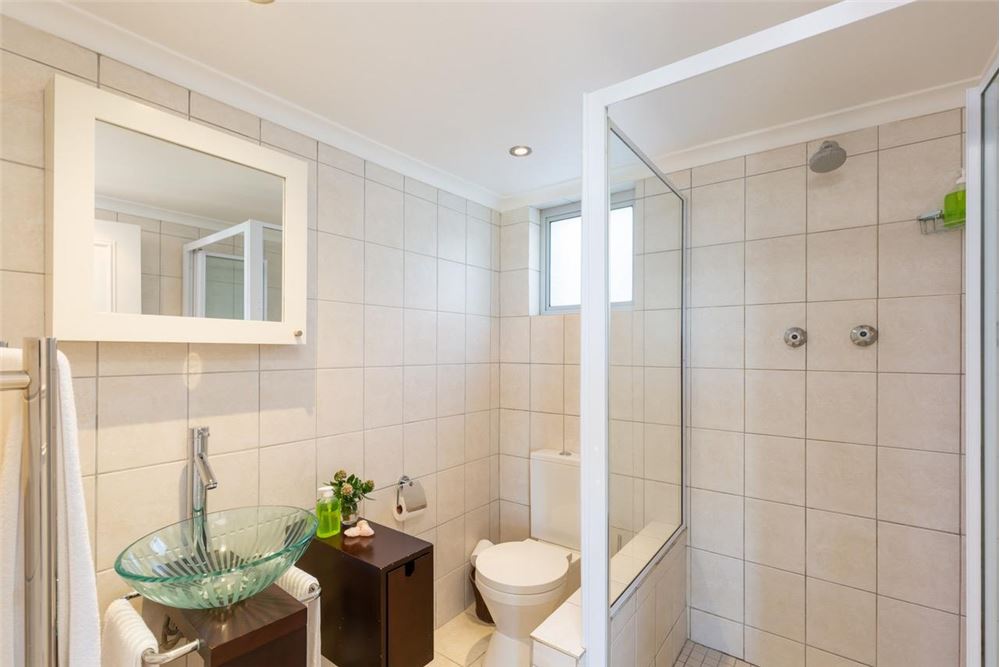 Residential - House - Camps Bay, Western Cape - South Africa - 31 - 1031426029-42