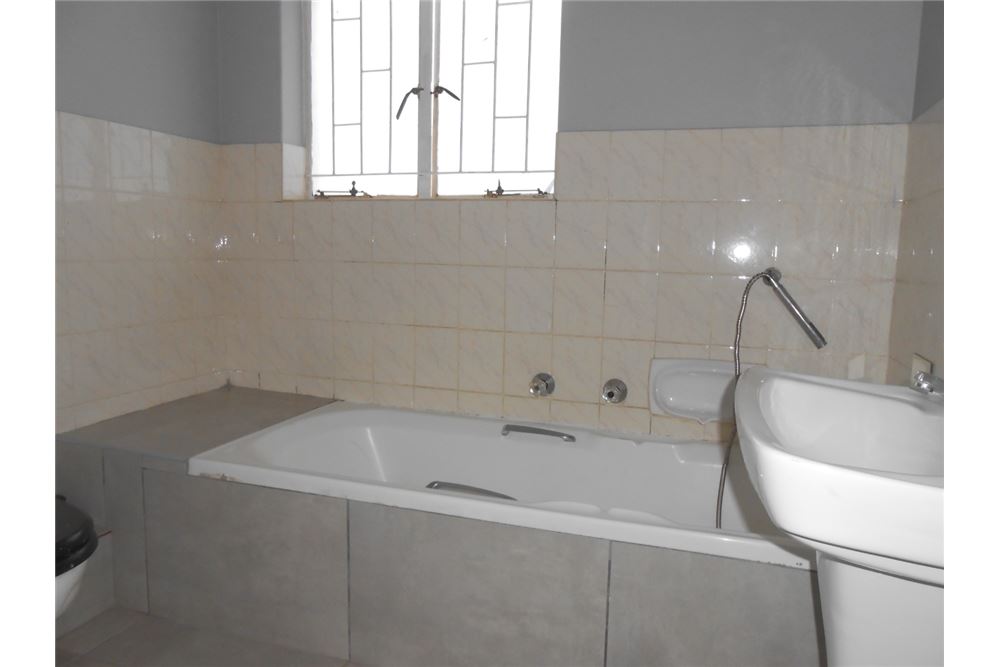 Residential - House - Garsfontein, Gauteng - South Africa - 10 - 1031414129-88