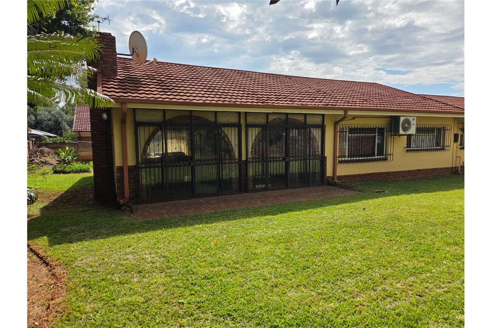 Residential - House - Theresapark, Gauteng - South Africa - 35 - 1031414013-134
