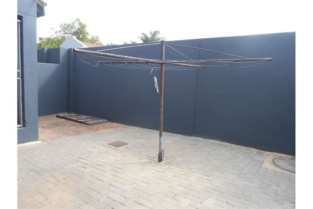 Residential - House - Eersterust, Gauteng - South Africa - 35 - 1031414129-89