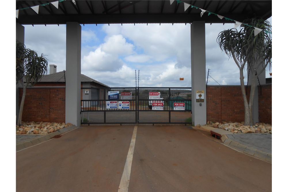Residential - Townhouse - Montana, Gauteng - South Africa - 4 - 1031414129-86