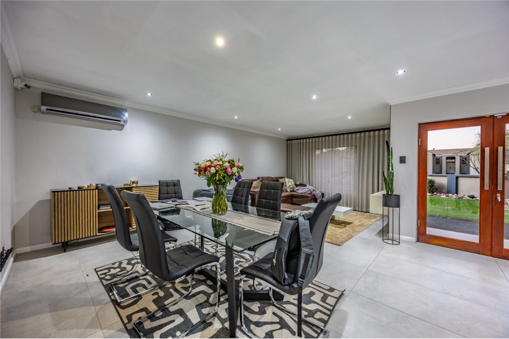 Residential - House - Willow Acres Estate, Gauteng - South Africa - 3 - 1031414150-99