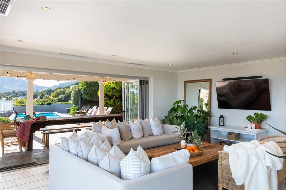 Residential - House - Camps Bay, Western Cape - South Africa - 39 - 1031426029-42