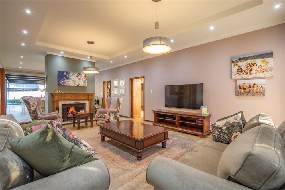 Residential - House - Waterkloof, Gauteng - South Africa - 34 - 1031414150-79