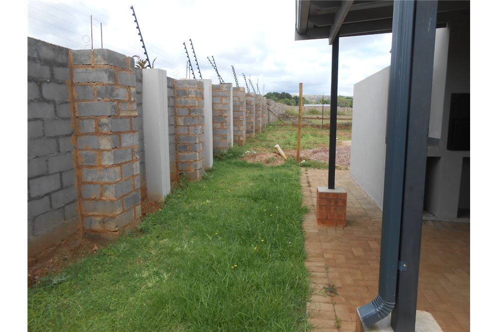 Residential - Townhouse - Montana, Gauteng - South Africa - 26 - 1031414129-86