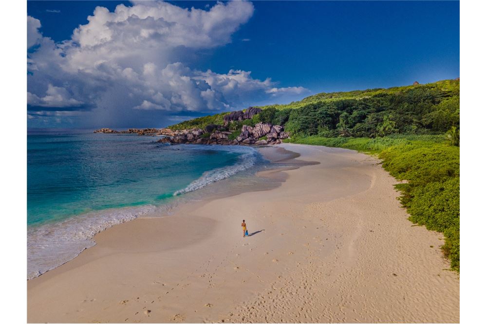 Residential - Vacant Land - Baie St. Anne, Seychelles - Seychelles - 6 - 1036001001-28