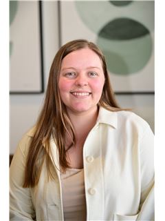 Office Administrator - Nadine Macpherson - REMAX Regency