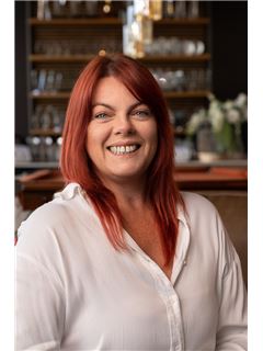 Office Administrator - Emma Gumbleton - REMAX Regency