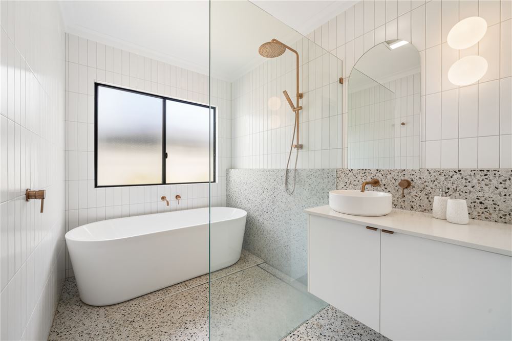 Residential - House - Kearneys Spring, Australia - Australia - 18 - 1043167004-149