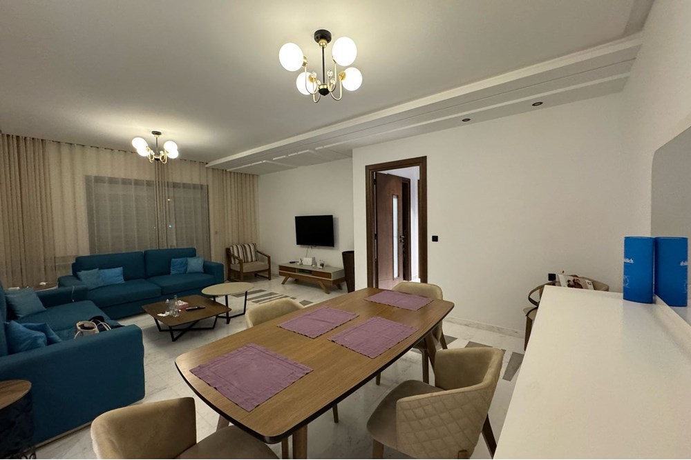 À louer appartement S+2 meublé à ennasr