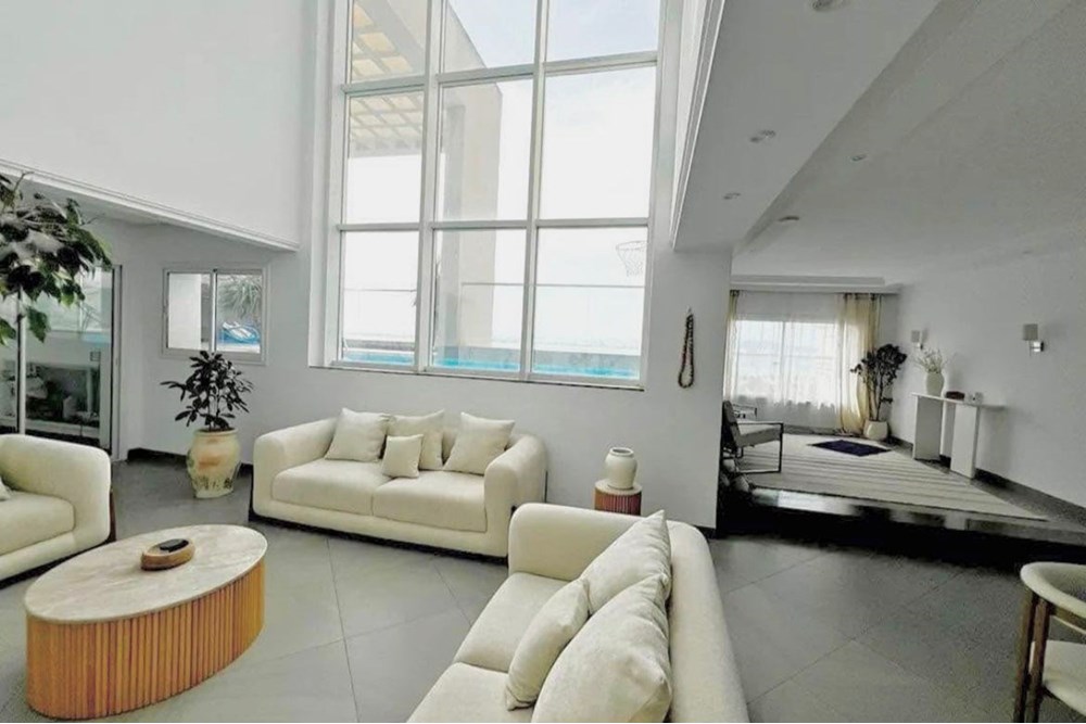 A VENDRE PENTHOUSE A LAC 1