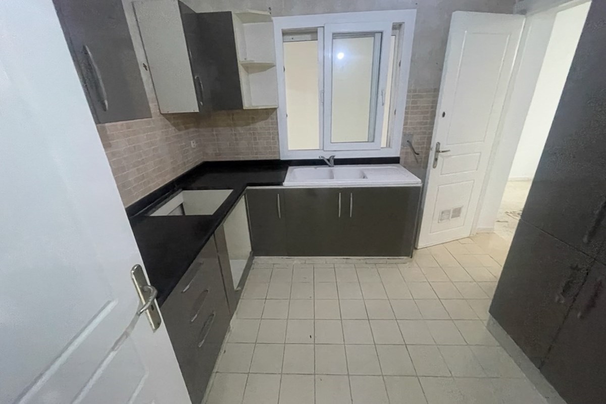 À vendre un S+2 El Mourouj Rez de chau