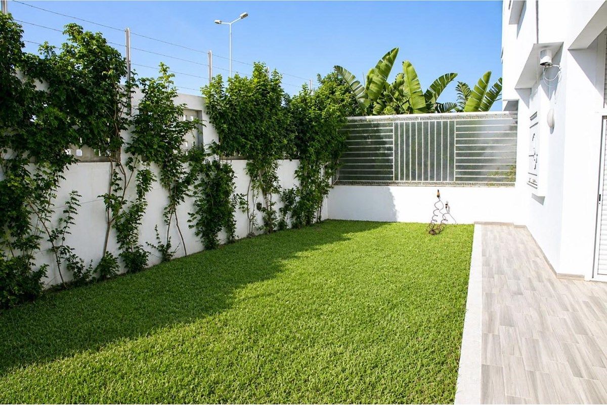 Location annuelle appartement avec jardinS+1