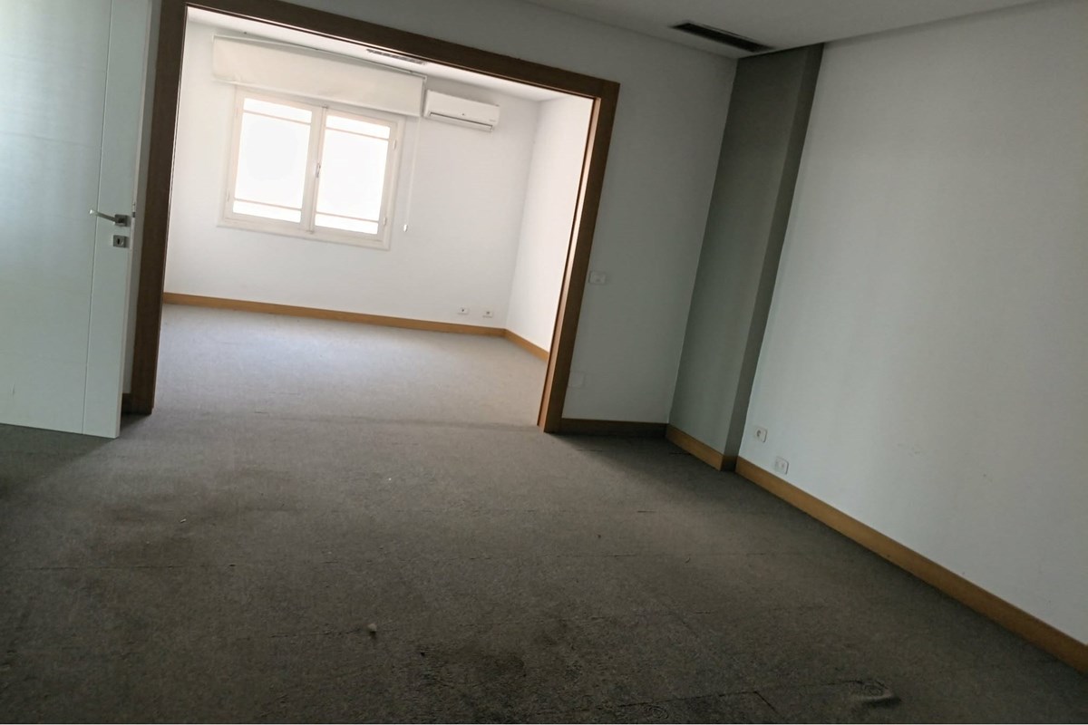 Bureau Art Deco de 270m² au Lac 1 à louer