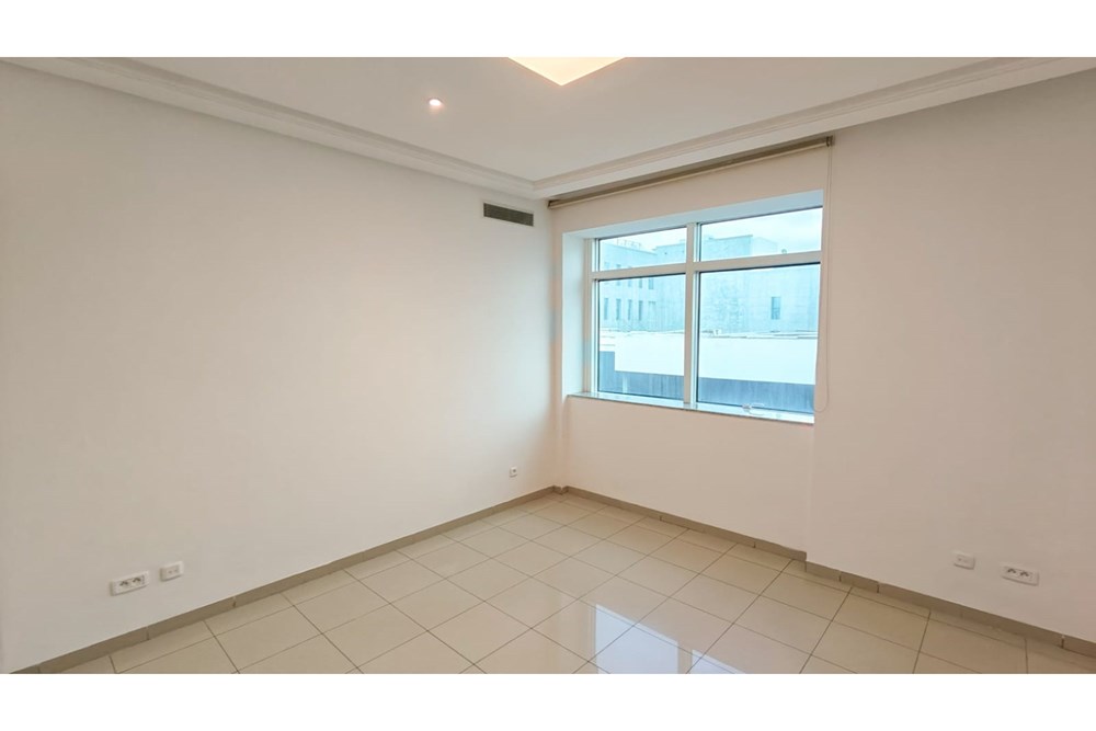 Bureaux de Standing 400m² aux Berges du Lac 1