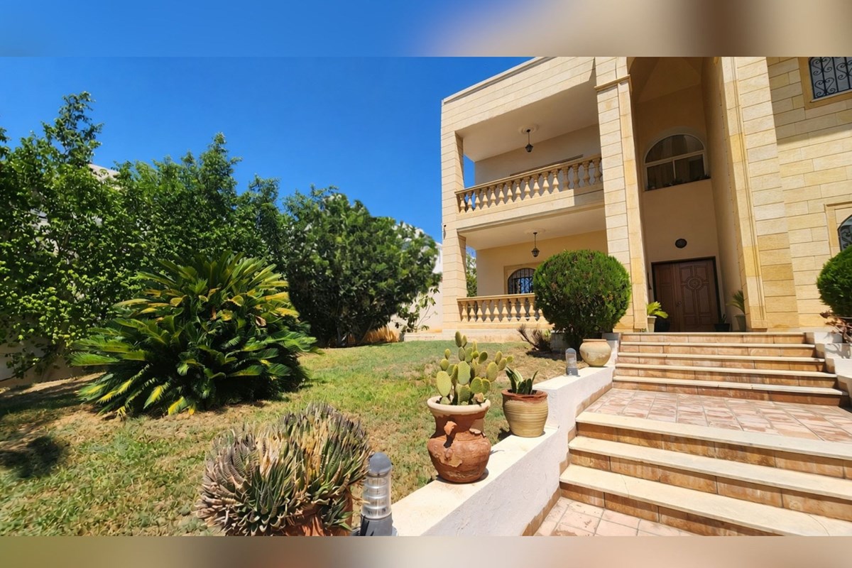 Villa S+6 Haut Standing – Mégrine Coteaux