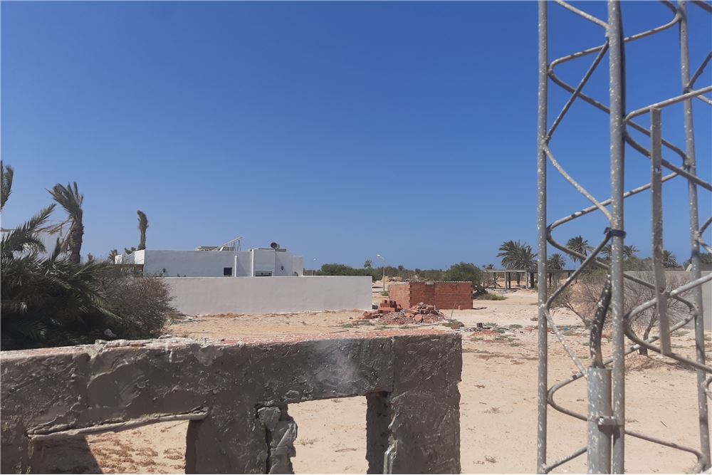 A vendre un lot de terrain à Sidi Salem